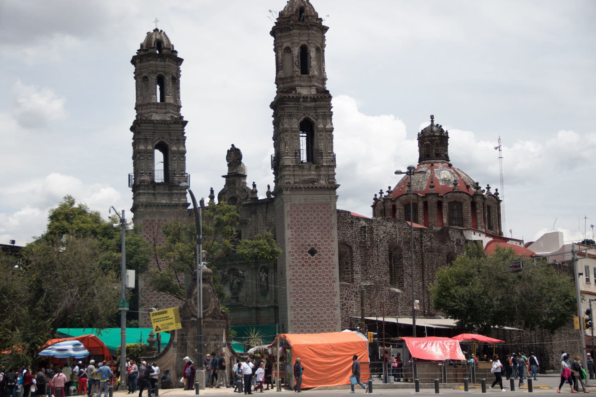 Turismo religioso en iglesias y santuarios icónicos en Ciudad de México cerca de Cuauhtémoc